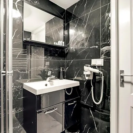 فندق Hotel Buren Buren (Gelderland)