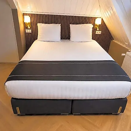 Hotel Buren 호텔 *