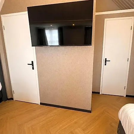 Hotel Buren 호텔 *