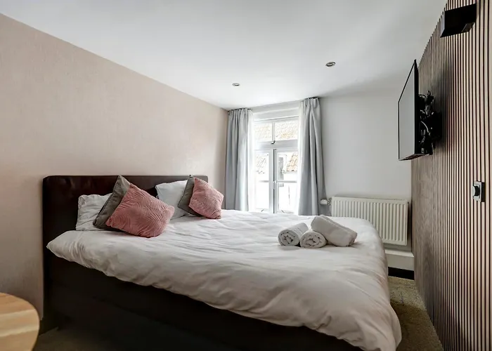 Hotel Buren Отель *