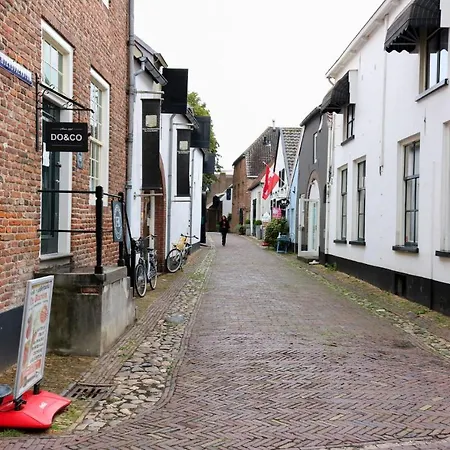 Buren מלון Buren (Gelderland)